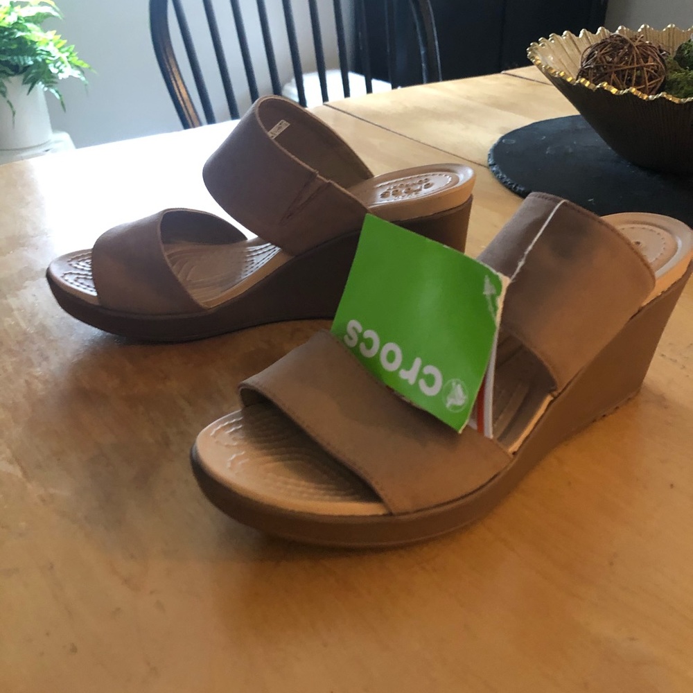 CROCS Leigh II 2-strap wedge sandals bronze